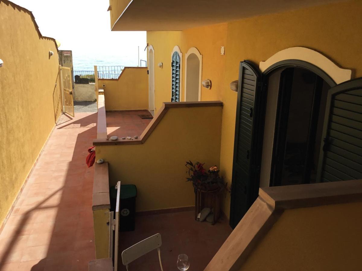 Ferienwohnung Taormina Stationhouse Exterior foto