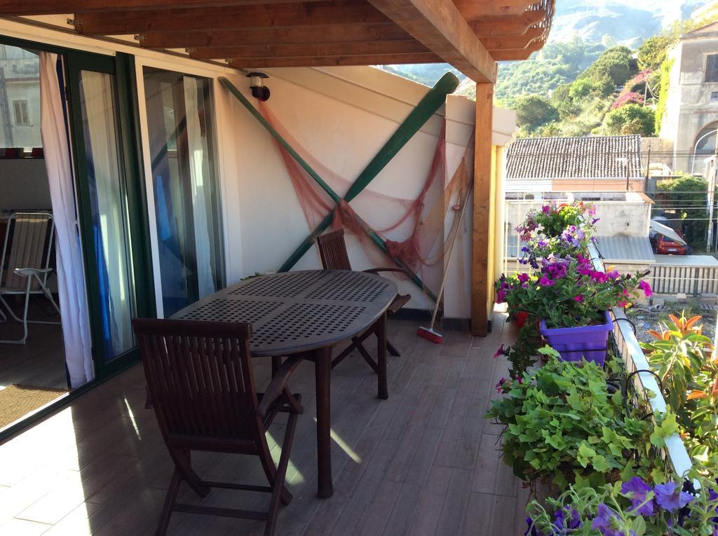 Ferienwohnung Taormina Stationhouse Exterior foto