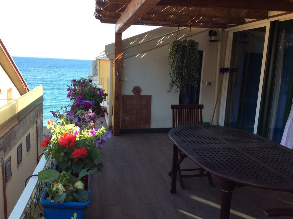 Ferienwohnung Taormina Stationhouse Exterior foto