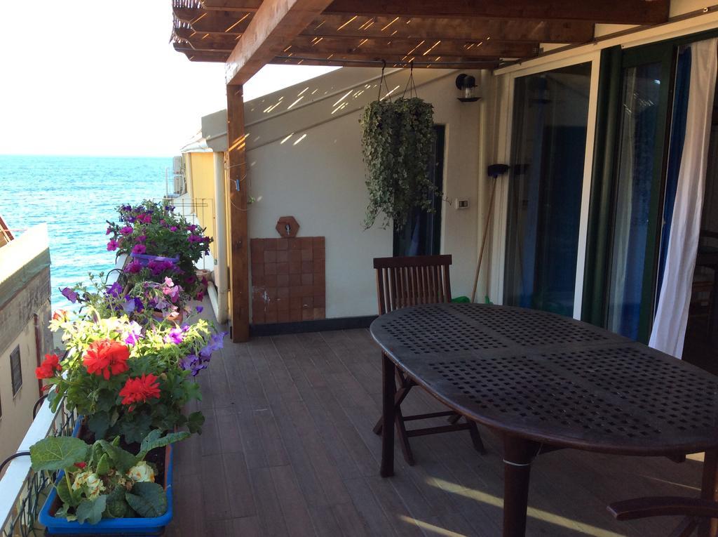 Ferienwohnung Taormina Stationhouse Exterior foto